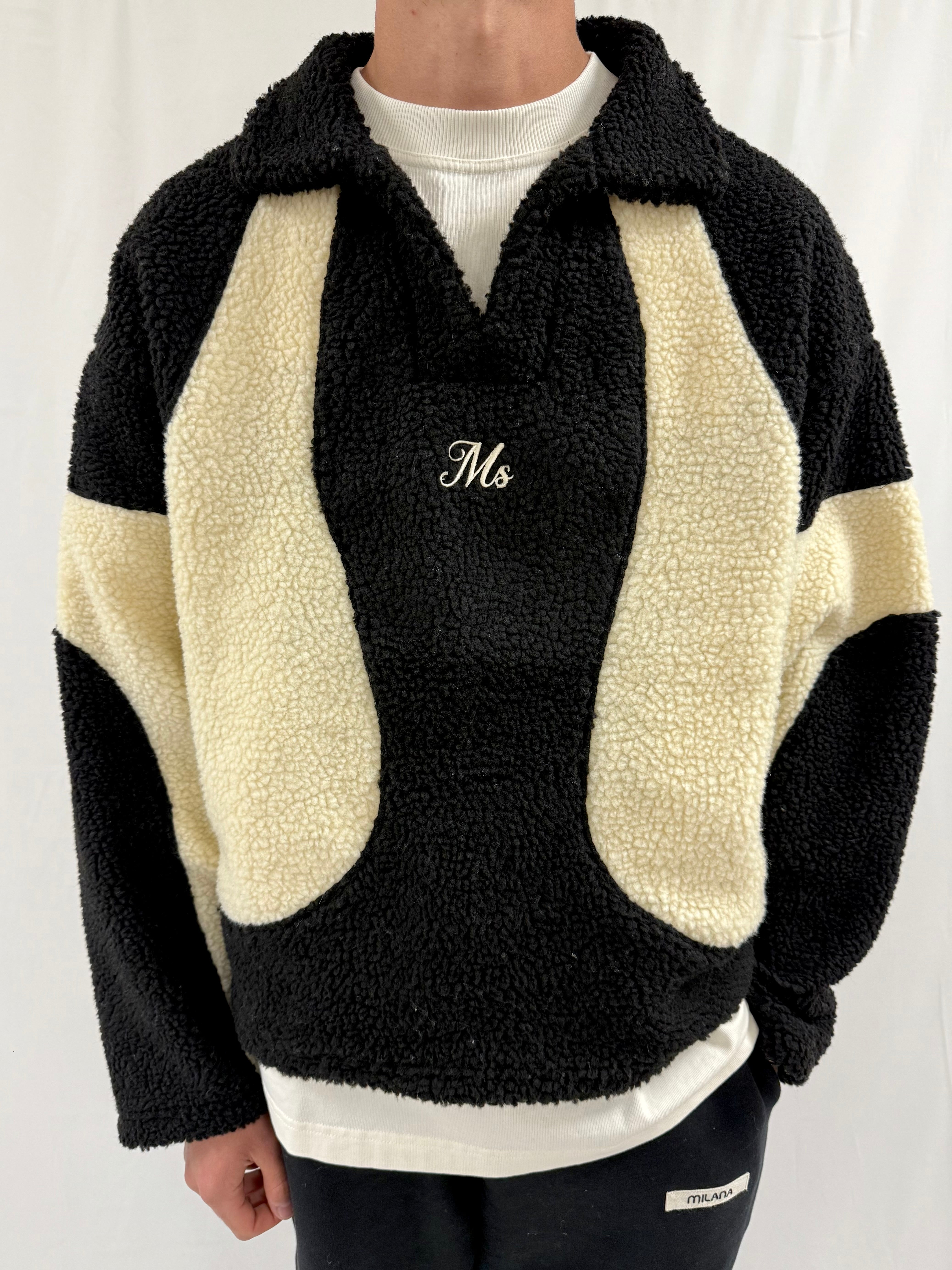 Black & Beige Two Tone V Collar Fleece.