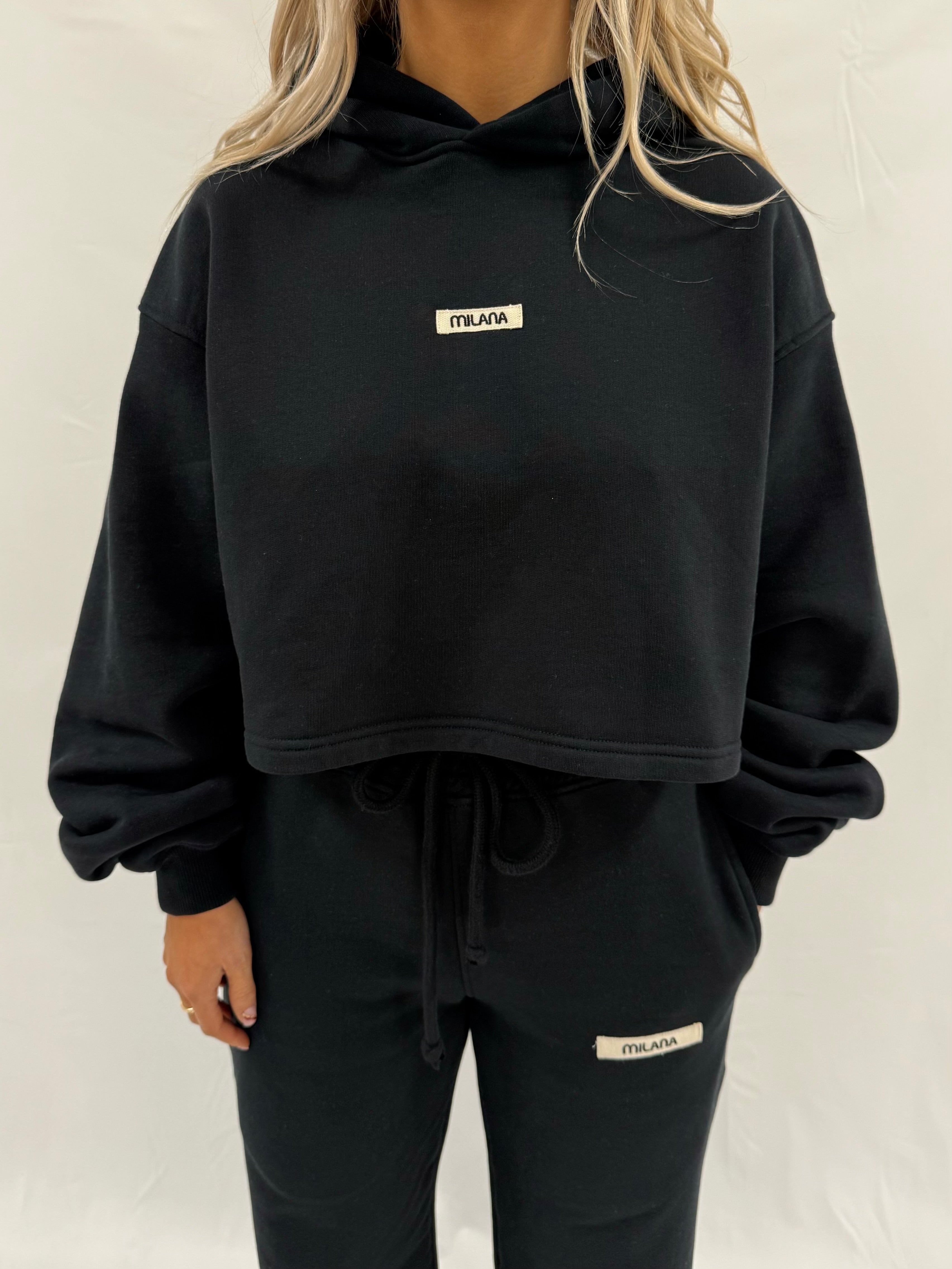 Black Core Heavyweight Cropped Hoodie.