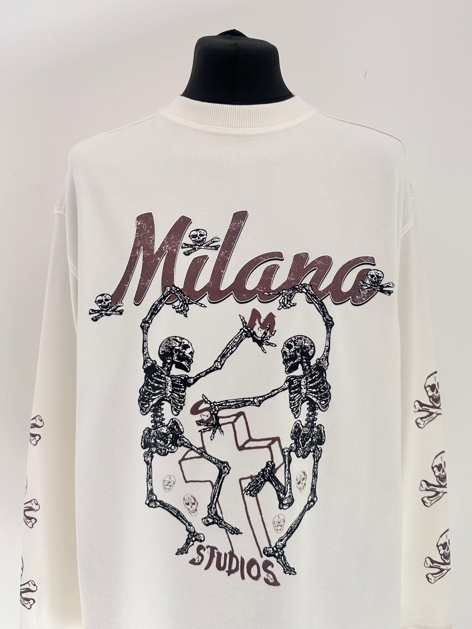 cream long sleeve t shirt