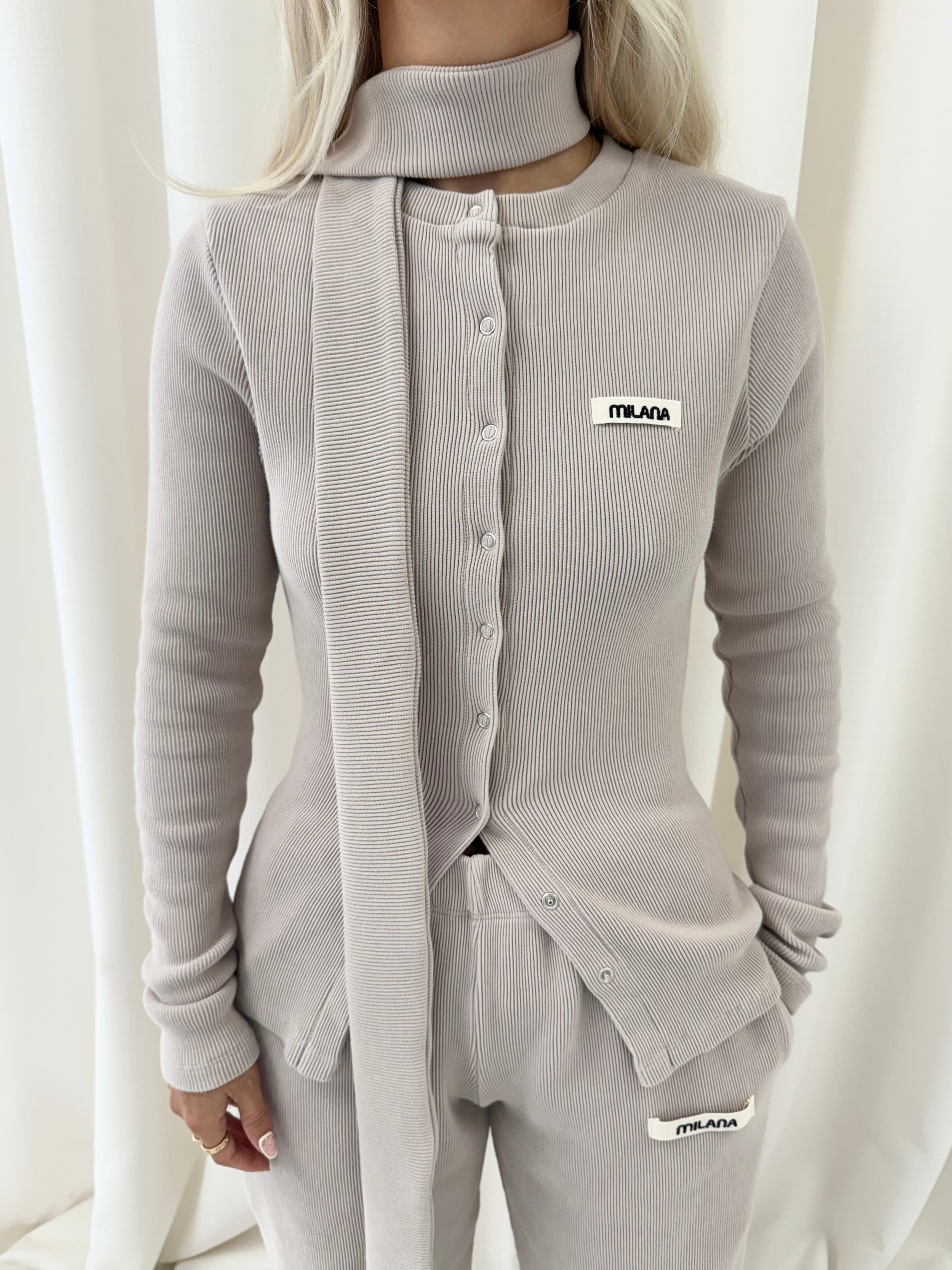 Stone Core Button Soft Rib Long Sleeve.