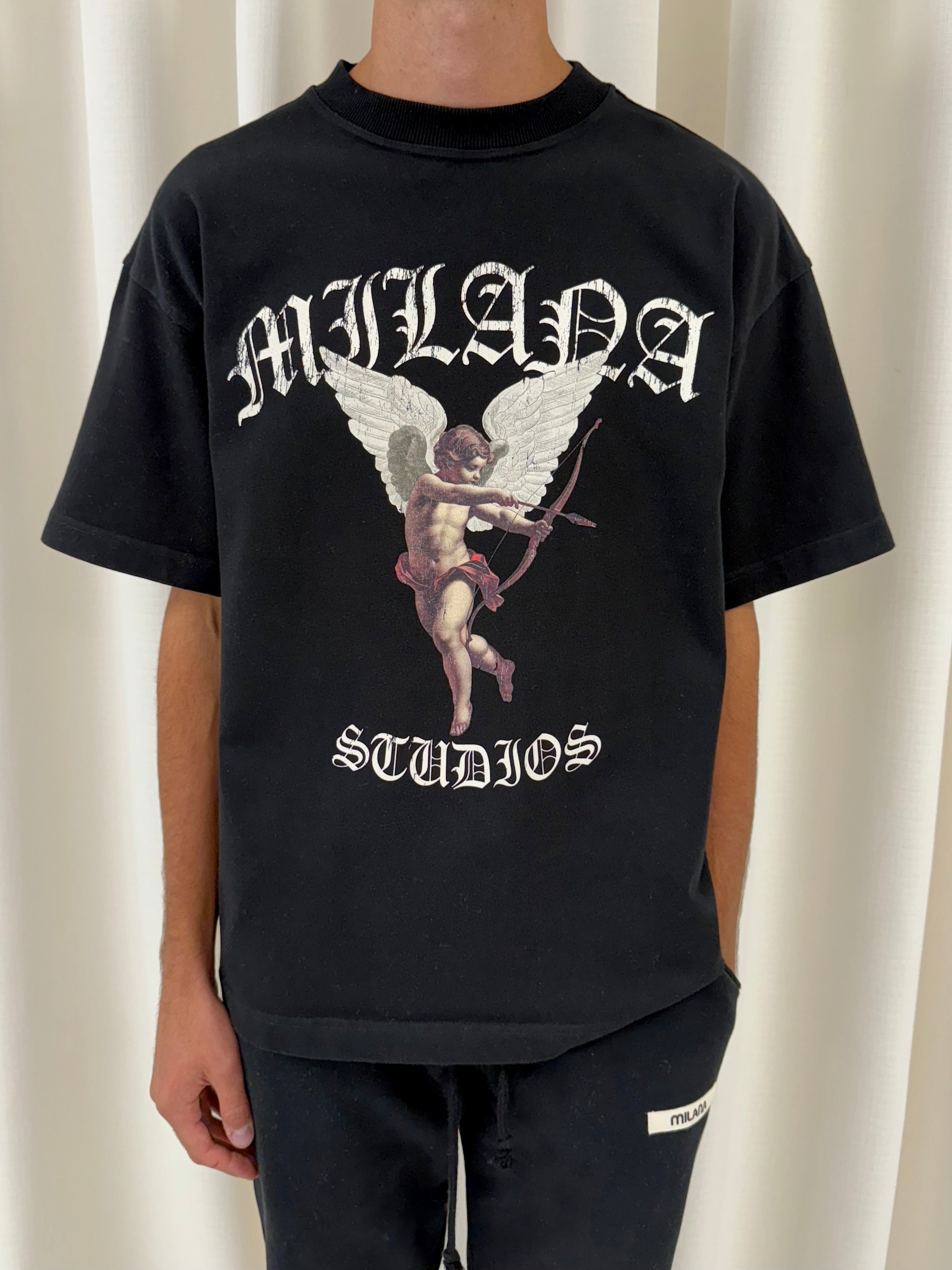 Black Vintage Cherub Heavyweight T-shirt.