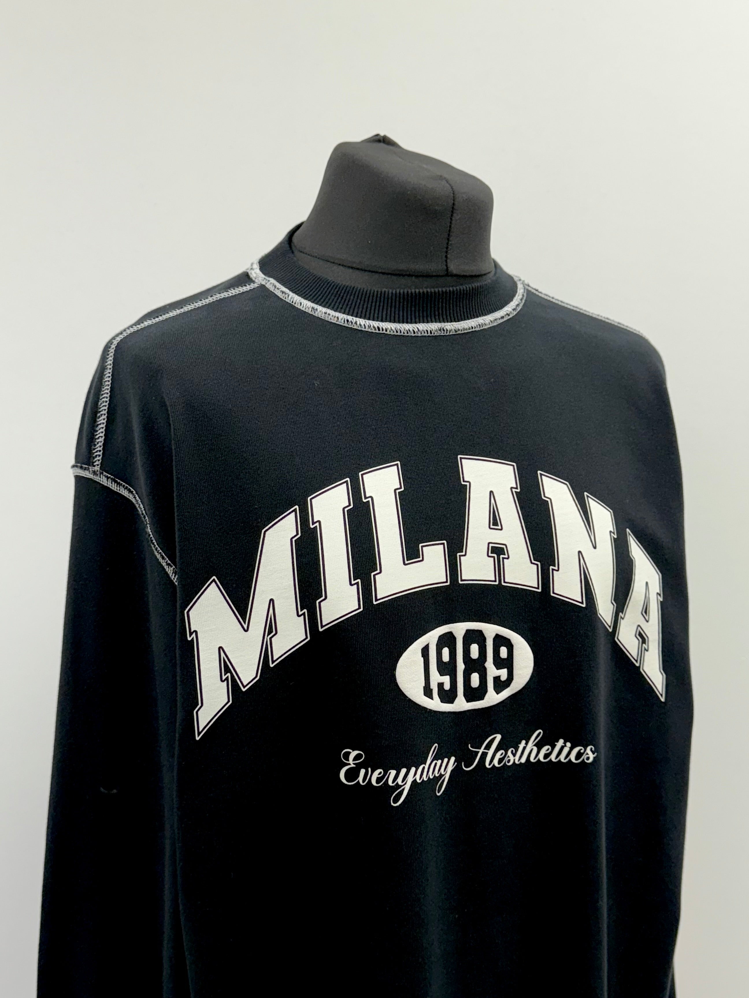 Black 1989 Heavyweight Long Sleeve T-shirt.