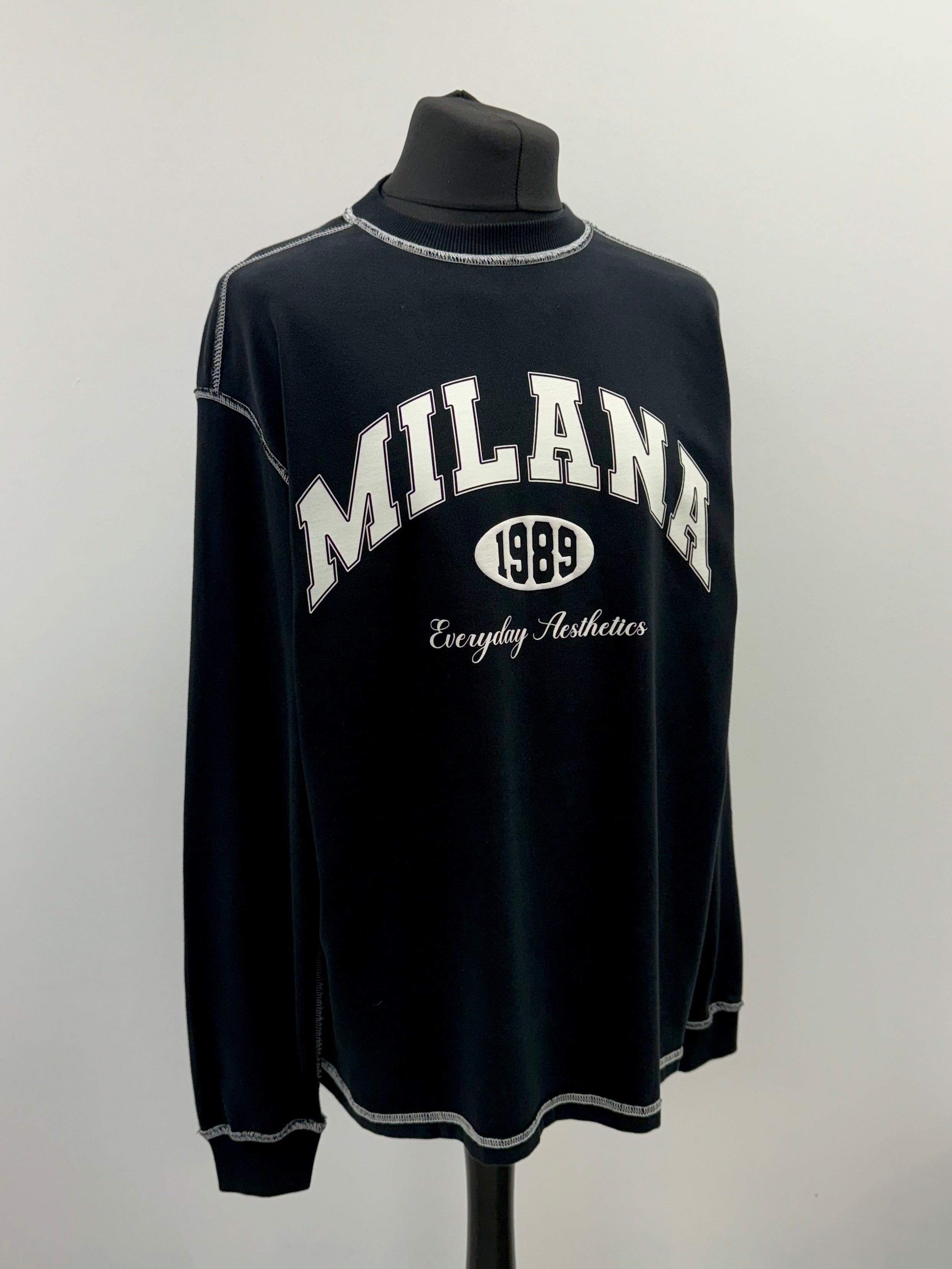 Black 1989 Heavyweight Long Sleeve T-shirt.