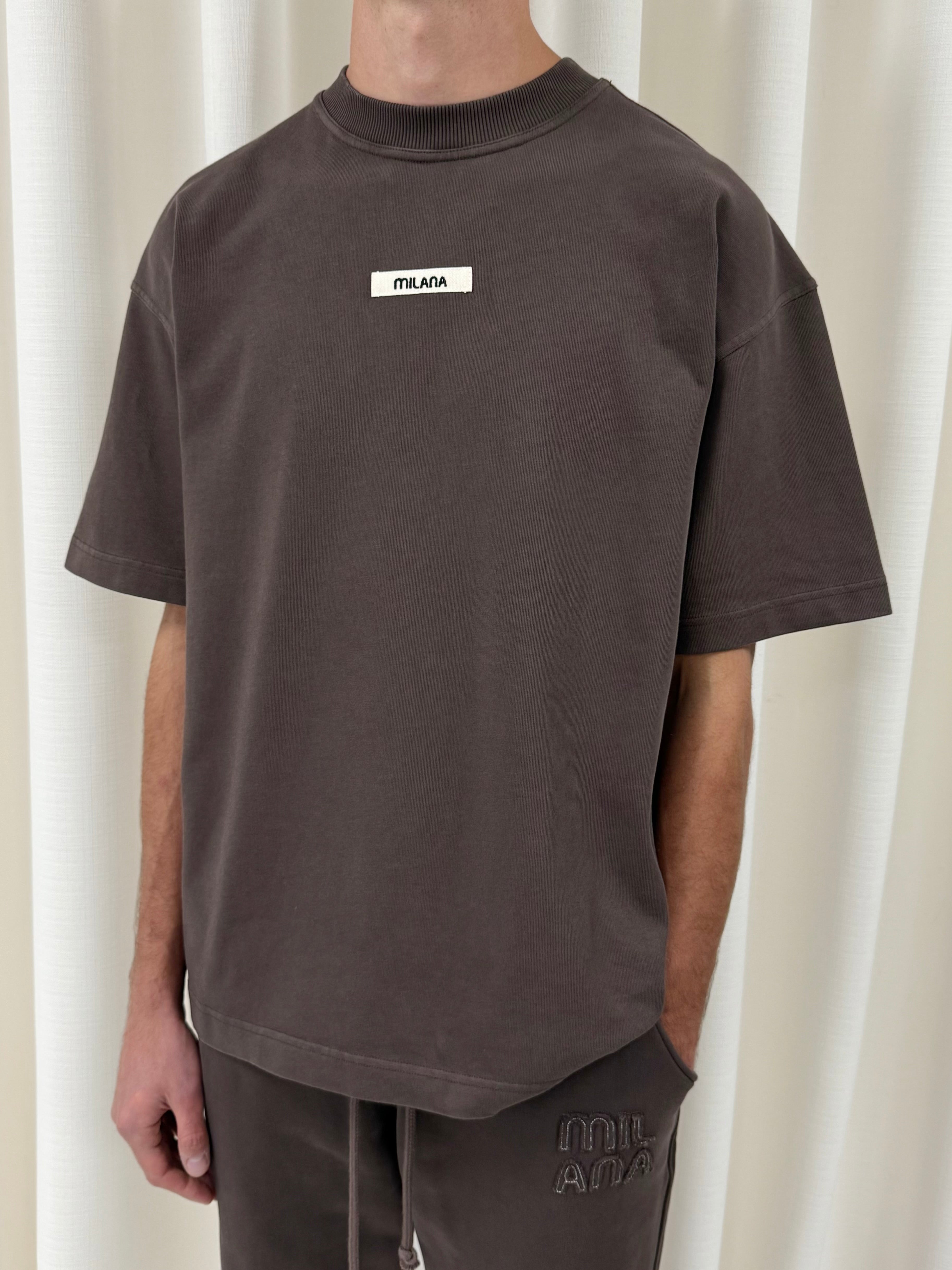Chocolate Brown Core Heavyweight T-shirt.