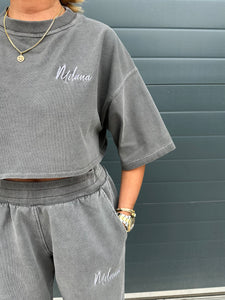 Charcoal Essential Cropped Heavyweight T-shirt.