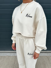 Load image into Gallery viewer, Cream Essential Cropped Sweatshirt.