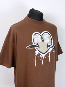 Choc Brown Heart Heavyweight T-shirt.