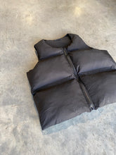 Load image into Gallery viewer, Black Insulated Puffer Gilet.